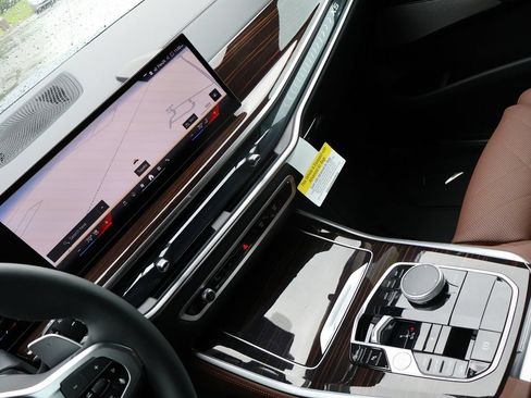 New 2026 BMW X5 xDrive40i AWD/4WD image 19