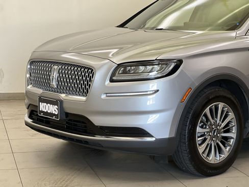 Used 2021 Lincoln Nautilus Reserve FWD image 28
