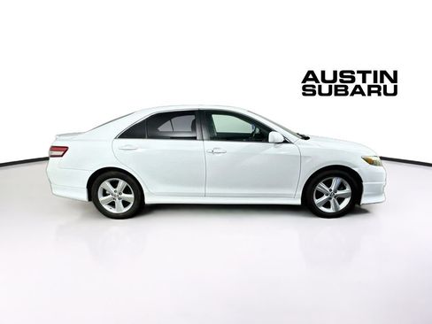 Used 2010 Toyota Camry SE FWD image 8