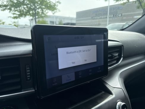 Used 2020 Ford Explorer XLT w/ Equipment Group 202A AWD/4WD image 19