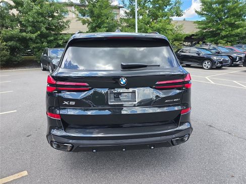 New 2026 BMW X5 xDrive40i w/ M Sport Package AWD/4WD image 4
