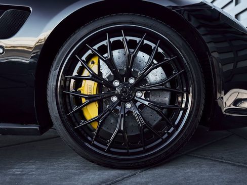 Used 2018 Ferrari GTC4Lusso T image 24