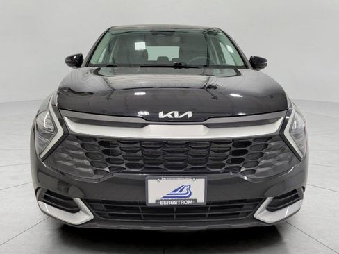 Used 2025 Kia Sportage LX image 14