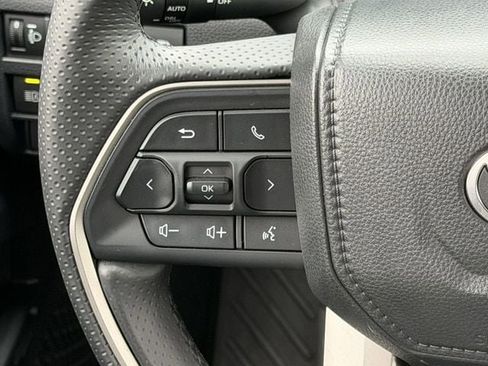 Certified 2025 Toyota 4Runner TRD Off-Road AWD/4WD image 15