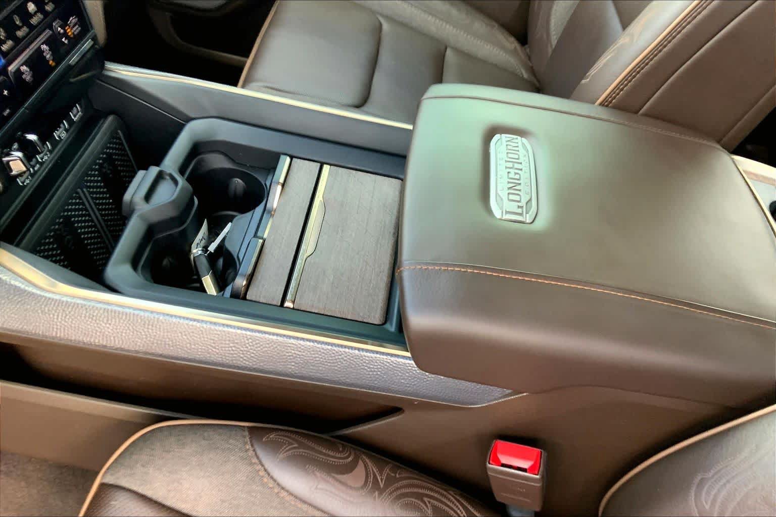 Used 2025 RAM 1500 Limited AWD/4WD image 16