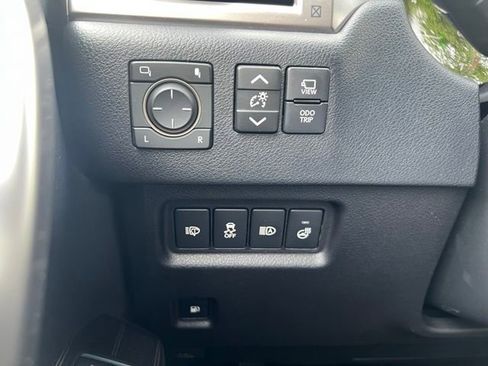 Used 2023 Lexus GX 460 Luxury w/ Sport Design Package AWD/4WD image 15