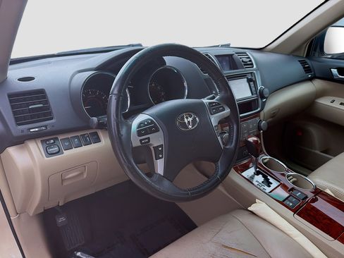 Used 2013 Toyota Highlander Limited image 7