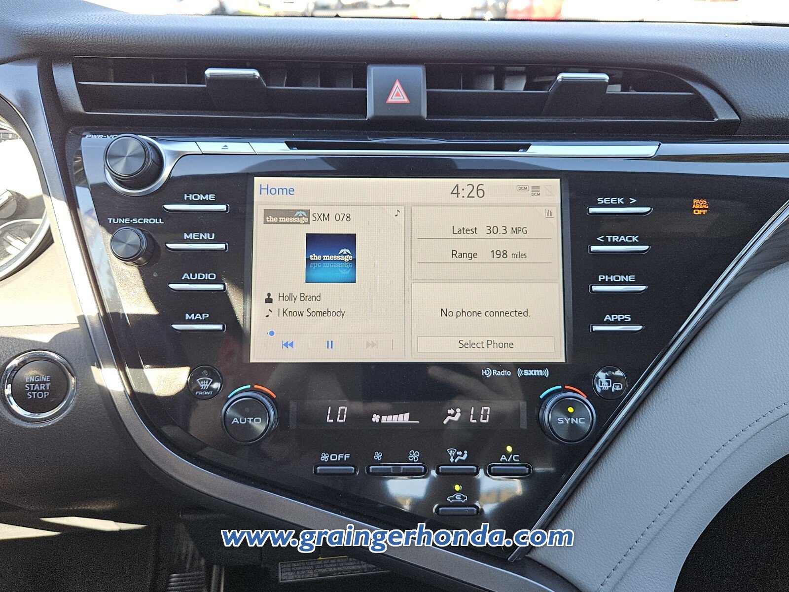 Used 2020 Toyota Camry XLE FWD image 15