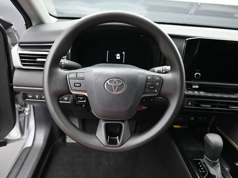 Used 2026 Toyota Camry LE FWD image 14