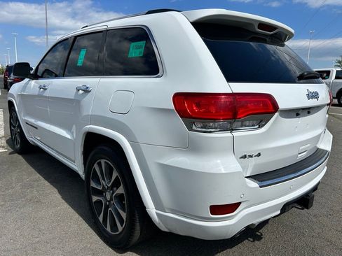 Used 2018 Jeep Grand Cherokee Overland AWD/4WD image 2