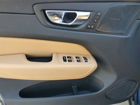 Used 2020 Volvo XC60 T5 Inscription image 19