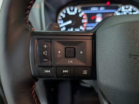 Used 2025 Nissan Rogue SV image 18