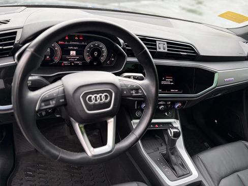 Used 2023 Audi Q3 2.0T Premium Plus w/ Premium Plus Package AWD/4WD image 10