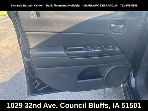 Used 2014 Jeep Patriot Latitude AWD/4WD image 15
