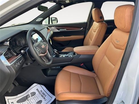 New 2025 Cadillac XT5 Premium Luxury w/ Technology Package image 9