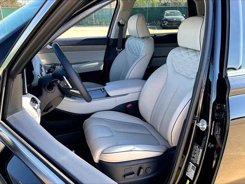 Used 2021 Hyundai Palisade Limited w/ Cargo Package image 8