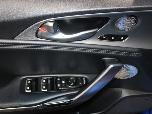 Used 2018 Kia Stinger GT1 image 7