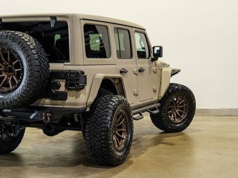 Used 2024 Jeep Wrangler Unlimited Rubicon w/ Technology Group AWD/4WD image 43