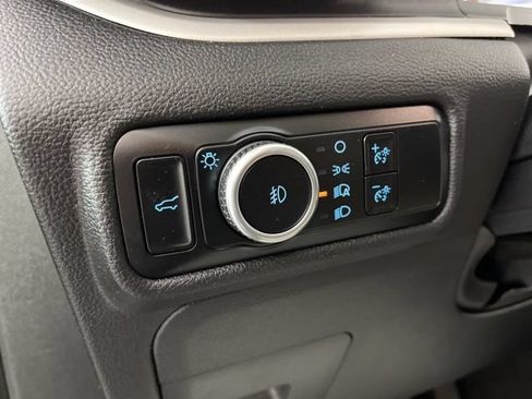 Used 2024 Ford Explorer XLT w/ Equipment Group 202A RWD image 27