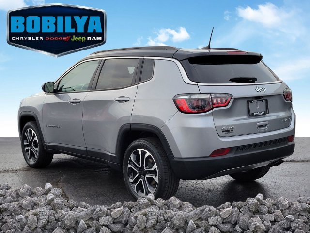 Used 2022 Jeep Compass Limited AWD/4WD image 4
