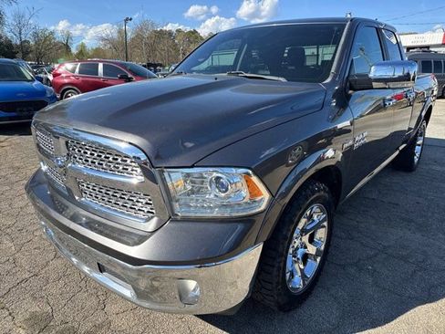 Used 2017 RAM 1500 Laramie image 3