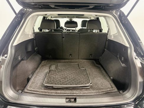 Used 2022 Volkswagen Tiguan SE image 10