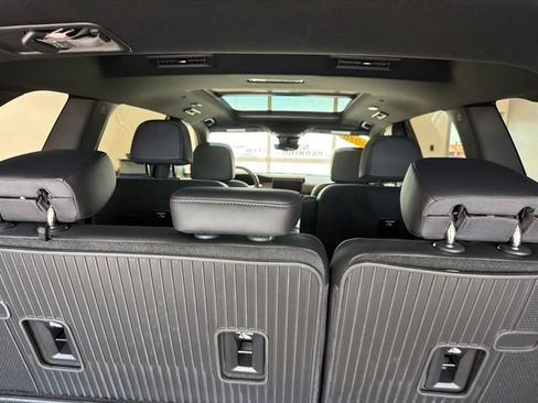 Used 2026 GMC Acadia Denali w/ Super Cruise Package AWD/4WD image 26