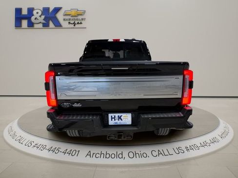 Used 2023 Ford F250 Platinum AWD/4WD image 8