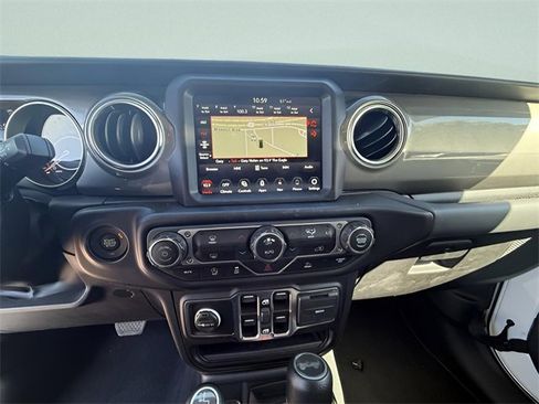 Used 2023 Jeep Wrangler Sahara image 16