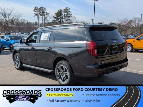 New 2025 Ford Expedition Max Active image 6