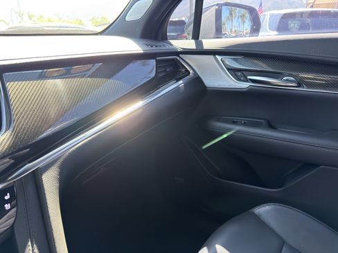 Used 2023 Cadillac XT6 Sport w/ Technology Package AWD/4WD image 42
