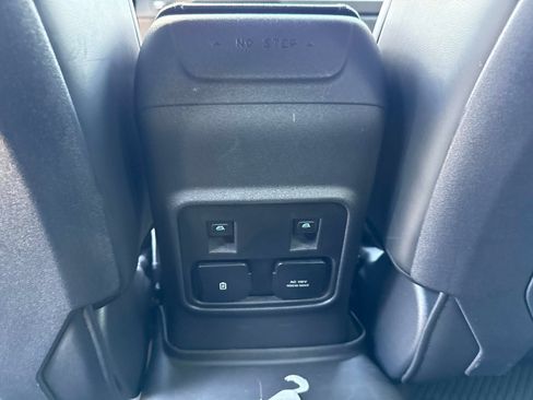 Used 2024 Ford Bronco Raptor AWD/4WD image 16