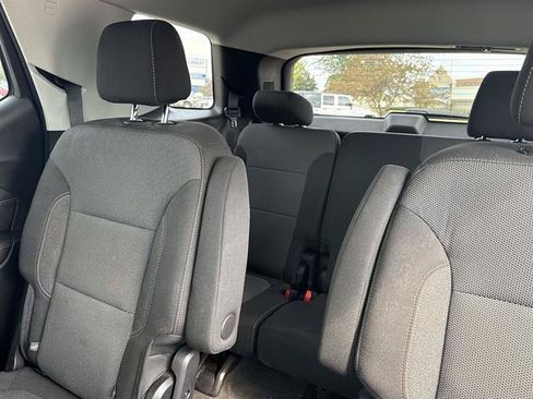 Used 2020 Chevrolet Traverse LT FWD image 26