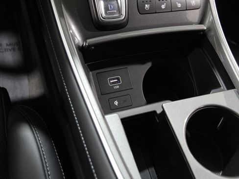 Certified 2022 Hyundai Santa Fe Calligraphy image 16