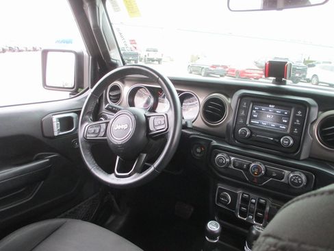 Used 2019 Jeep Wrangler Unlimited Sport S image 17