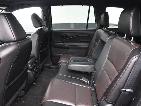 Certified 2024 Honda Passport Black Edition image 26