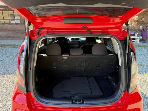 Used 2019 Kia Soul FWD image 11