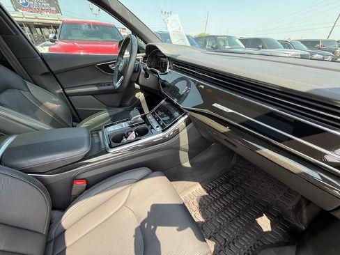 Used 2025 Audi Q7 3.0T Prestige AWD/4WD image 27