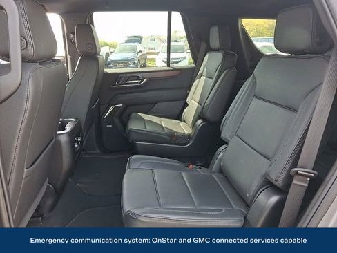 Used 2025 GMC Yukon Denali AWD/4WD image 17