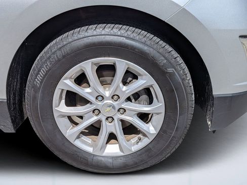 Used 2021 Chevrolet Equinox L image 11