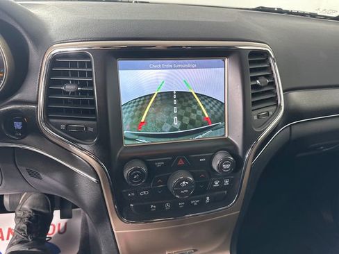 Certified 2017 Jeep Grand Cherokee Limited image 30