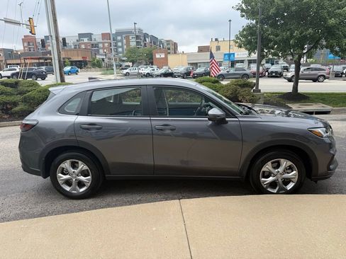 Used 2025 Honda HR-V LX image 5
