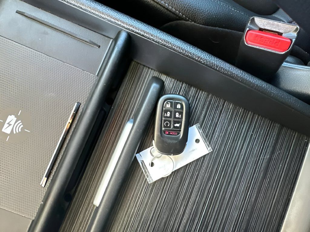 Used 2025 Honda Odyssey EX-L image 15