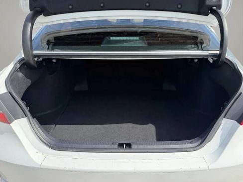 Used 2021 Toyota Camry SE FWD image 19