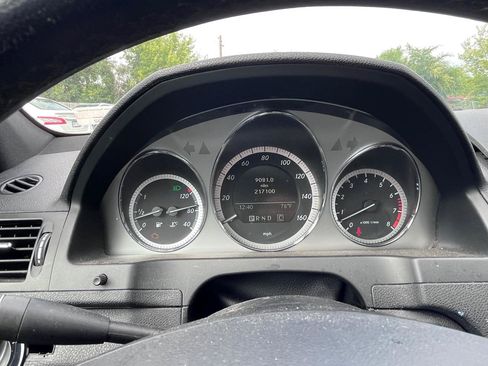 Used 2010 Mercedes-Benz C 300 4MATIC Sedan image 15