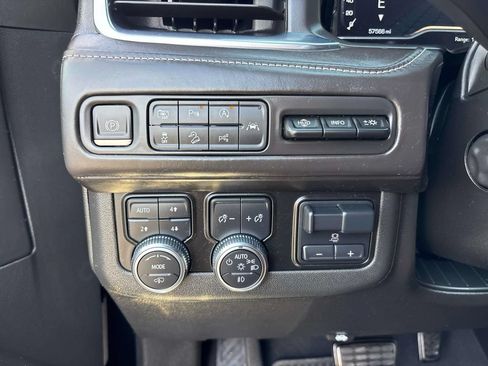 Used 2023 GMC Yukon Denali Ultimate AWD/4WD image 26