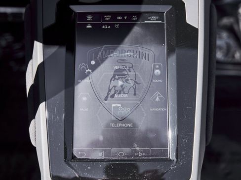 Used 2024 Lamborghini Huracan EVO image 65