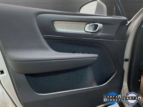 Used 2025 Volvo XC40 B5 Core image 13