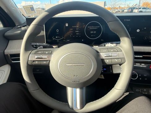 New 2025 Hyundai Sonata Limited image 21