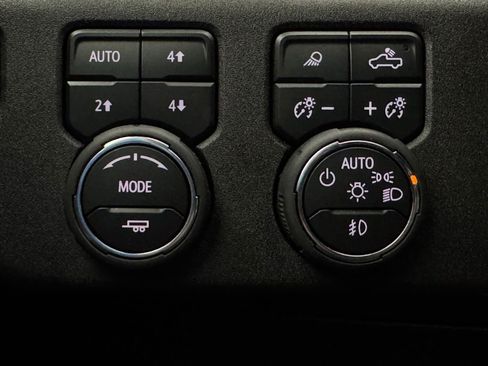 Used 2025 Chevrolet Silverado 1500 High Country w/ Technology Package image 25